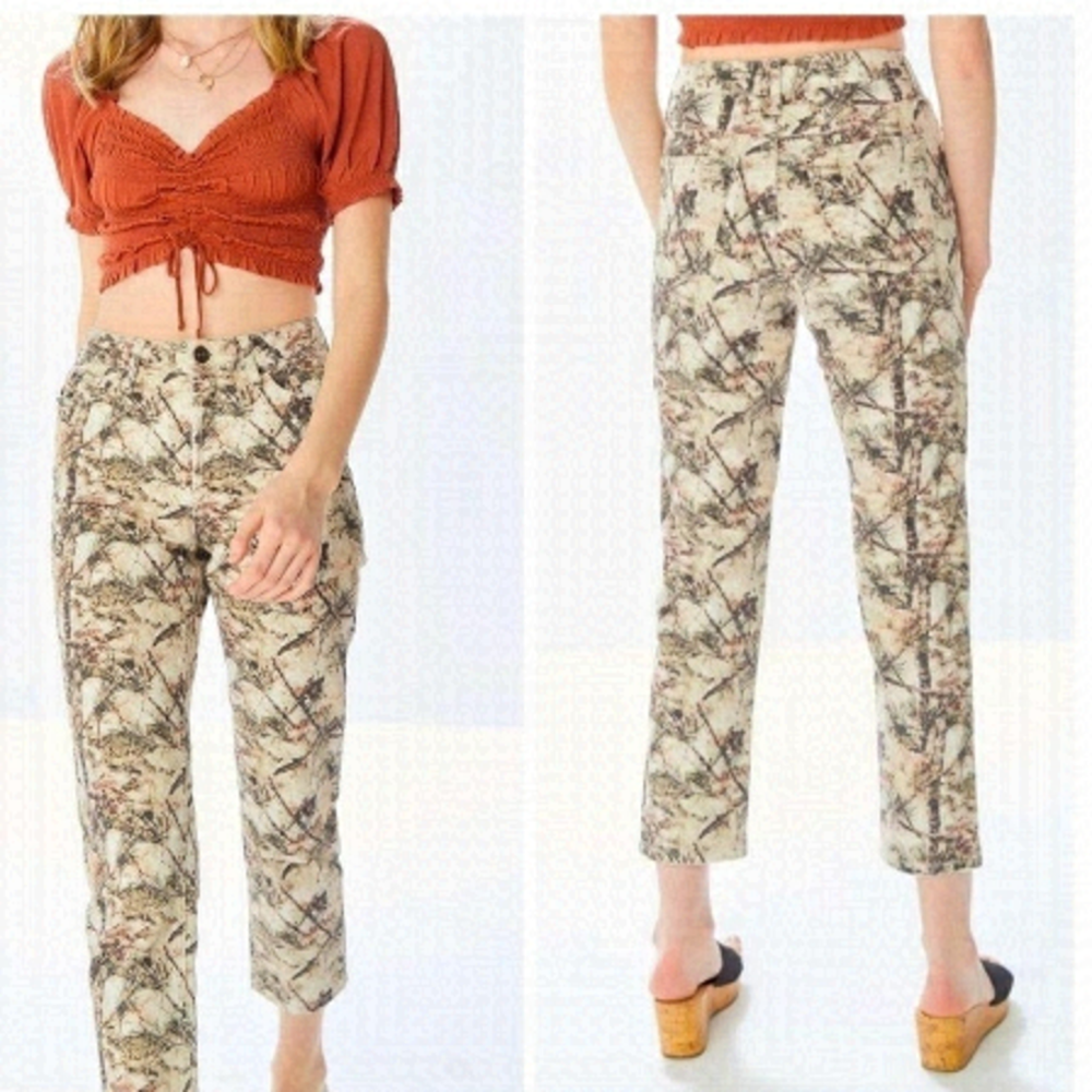 BDG Urban Outfitters slim straight high rise pine cone camouflage jeans 27